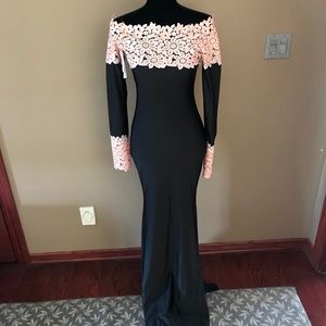 Beautiful dress / gown